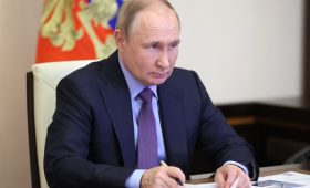 Путин определил 40 кандидатов в новый состав Общественной палаты