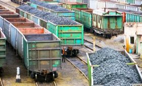Доигрались: Уголь в Якутию везут из Казахстана по загруженному Восточному полигону