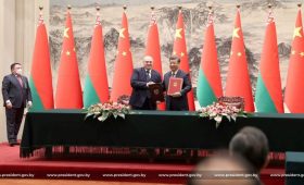 Лидеры Китая и Беларуси подписали заявление о принципах развития партнерства