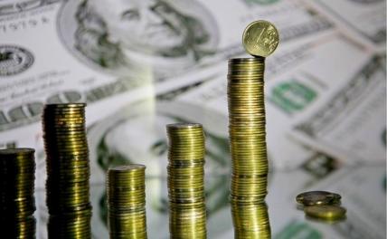Дивиденды Сбербанка и других: эксперт о причинах падения курса доллара
