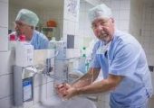 В Боткинской больнице рассказали, кого чаще атакует коронавирус