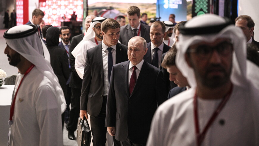 Владимир Путин начал переговоры с президентом Арабских Эмиратов в рамках ПМЭФ