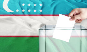 Выборы в Узбекистане как праздник: на участки приходили целыми семьями