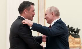 Жапаров пригласил Путина посетить в 2023 году Кыргызстан с ответным визитом