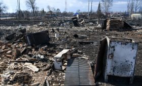 Глава Сосьвы, где сгорели более 100 жилых домов, подал в отставку