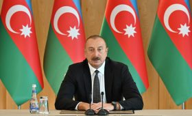 Путин поздравил Алиева с Днем независимости Азербайджана