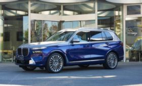 Для Японии создан звездный кроссовер BMW X7 Nishiki Lounge