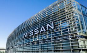 Nissan снова бродит по рынку в поисках партнёра, возобновлены переговоры с Foxconn