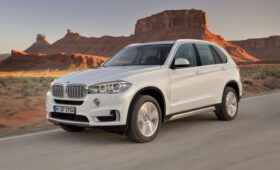 Средняя цена на BMW X5 с пробегом за год снизилась почти на треть