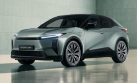 Новый паркетник Toyota C-HR+: электромобиль для Европы